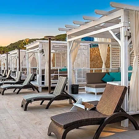 Acapulco Convention Hotel 5*